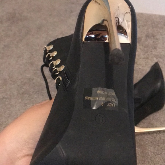 Black and gold open toed lace up heel boots - Picture 7 of 8